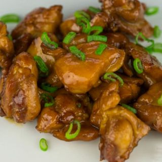 130. Pollo A La Plancha Con Salsa Teriyaki