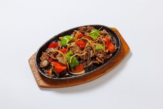 Те Бян Ни Ру (Говядина с овощами) 