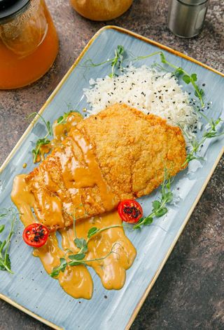 Куриный шницель с рисом (380г)