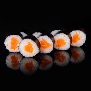 Саке макі (170г)