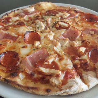 Pizza Carnívora
