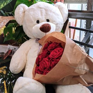Plišani medo/srednji i buket ruža