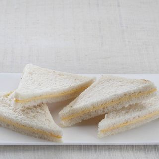 Panino freddo al formaggio 