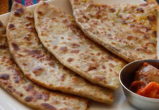 Parantha Con Queso