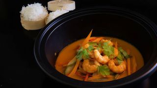 96. Gambas con Curry Rojo al Estilo Thai(picante)