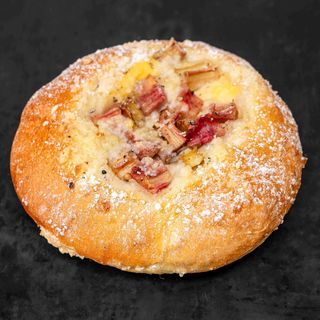 rhubarb crumble