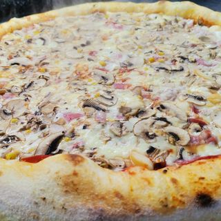 Пица Каприз (1500г)