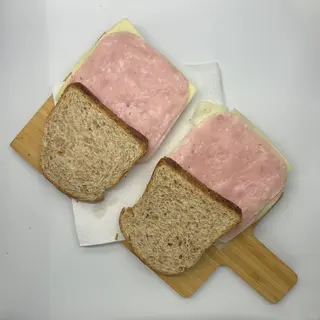 Tost sa šunkom