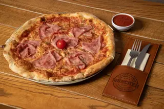 Pizza Vesuvio