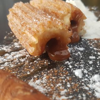 Porras Rellenas Dulce De Leche (6 Uds.)