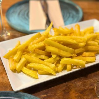 PATATAS FRITAS CASERAS (RACIÓN)