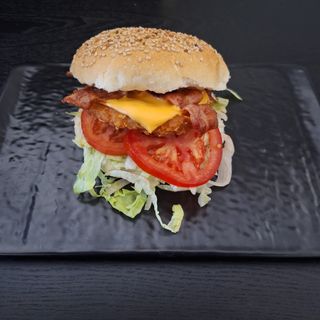 Chicken cheesebacon burger