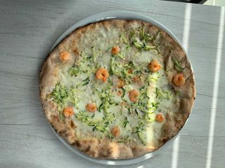 Pizza gamberetti bianca
