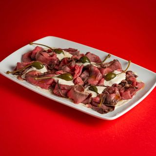 VITELLO TONNATO PLATO