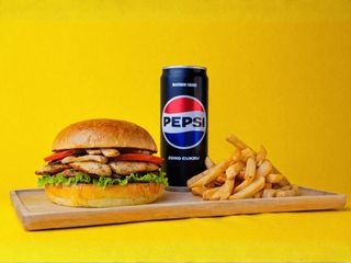 CHICKEN BURGER ZESTAW