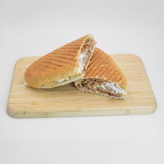 სტანდარტული შაურმა პურით