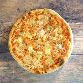 Quattro Formaggi Pizza