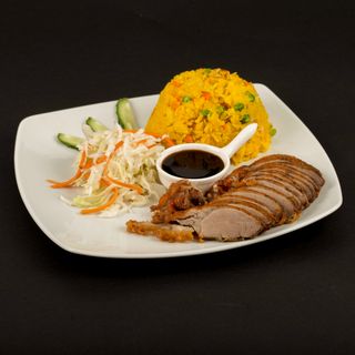 612-Rata crocanta cu orez prajit & salata de varza