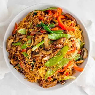 Vegetable Chow Mein With Soy