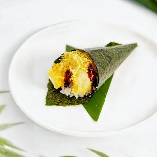 59 Temaki gamberetti fritti