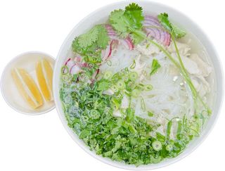 009a.Zupa Pho z kurczakiem (duża)