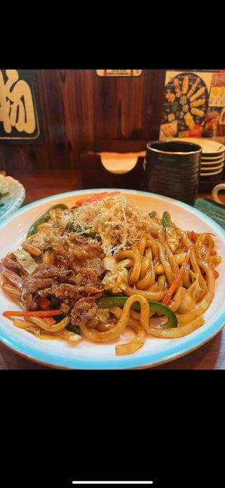 54 Udon Frito con pollo