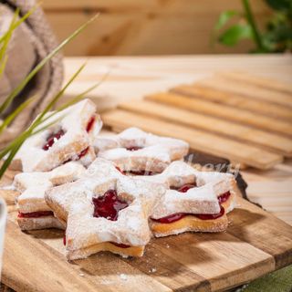 Линцер сладки с малинов конфитюр