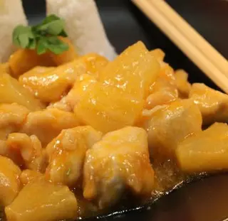 pollo con piña