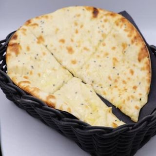 Cheese naan