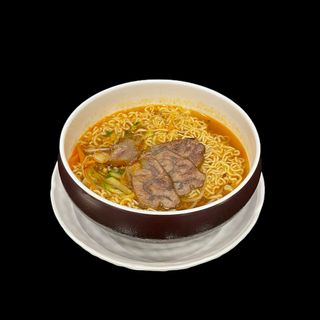 M222 Ramen con manzo