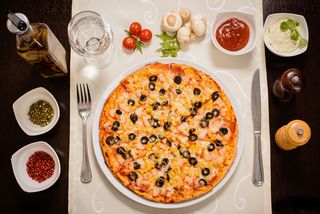 Pizza Colosseum(Pui)