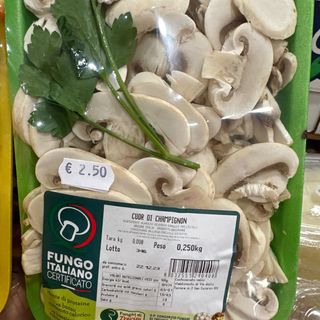 Funghi champignon pulito vaschetta