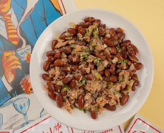 Фасоль с тунцом и луком (150 гр.)