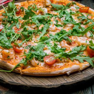Pizza prawns spinach