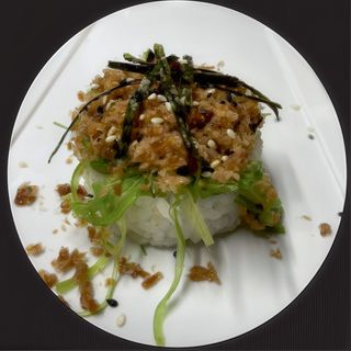 86 Tartar de wakame Atún Seco Con Salsa Teriyaki