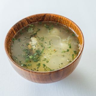 Пельмени с бульон