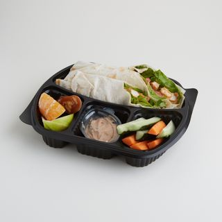 ლანჩი ქათმის ვრაპი ბოსტნეულით