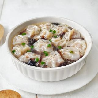 Sopa de wonton caseras