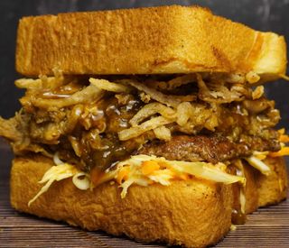 TITANS (Burger del mes)