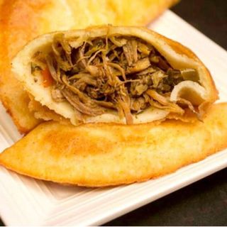 Empanada De Mechada