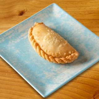 Empanada De Pollo Al Parmesano