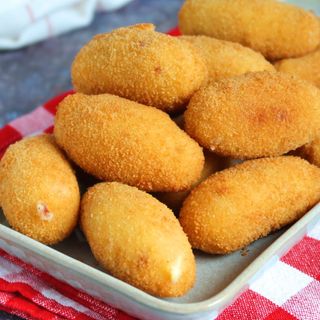 Media ración de croquetas de bacalao