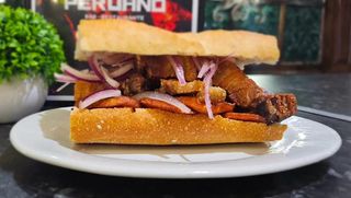 Pan Con Chicharrón