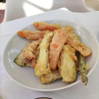 Tempura de verduras rebozadas