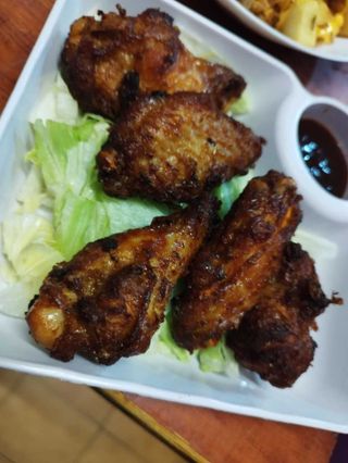 Alitas De Pollo Fritas (5 Uds.)