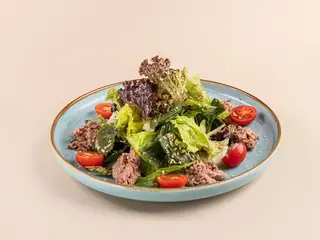 Салат с тунцом 