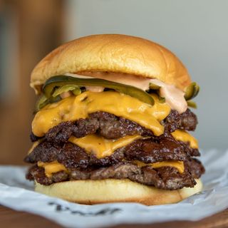 როიალ სამმაგი ჩიზბურგერი