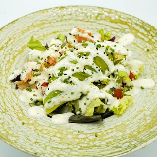 Ensalada de Salmón y Aguacate