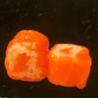 63.Rollito De Salmón (8 Pzs.)