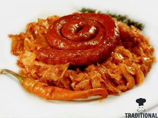 Varza calita cu carnaciori secuiesti